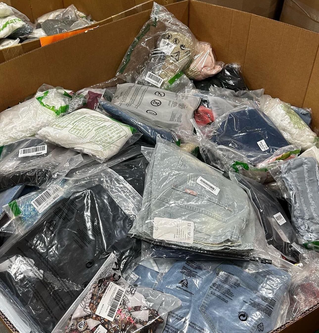 Amazon Bulk Clothing Pallet - Image 4