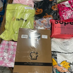 AMZ Premium Wholesale Clothing Pallets - Image 3