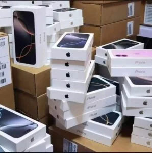 Bulk iPhone 16 Pro Max Liquidation Pallets - Image 6