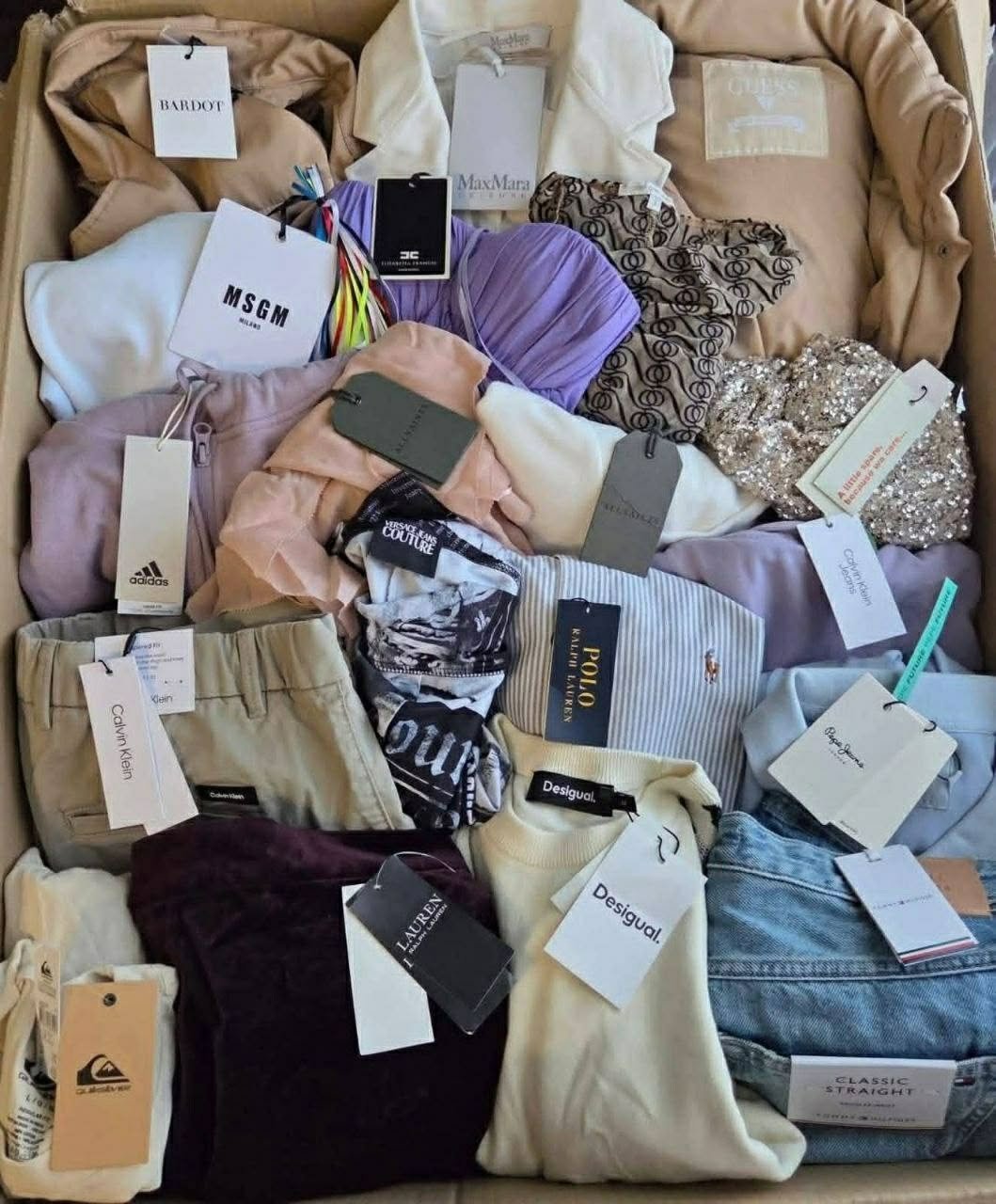 Clothing Overstock Wholesale Pallets - Image 9