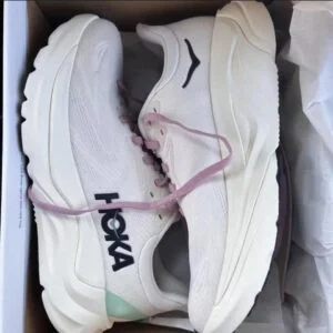 Hoka Shoes Pallets Wholesale for Resellers - Image 6