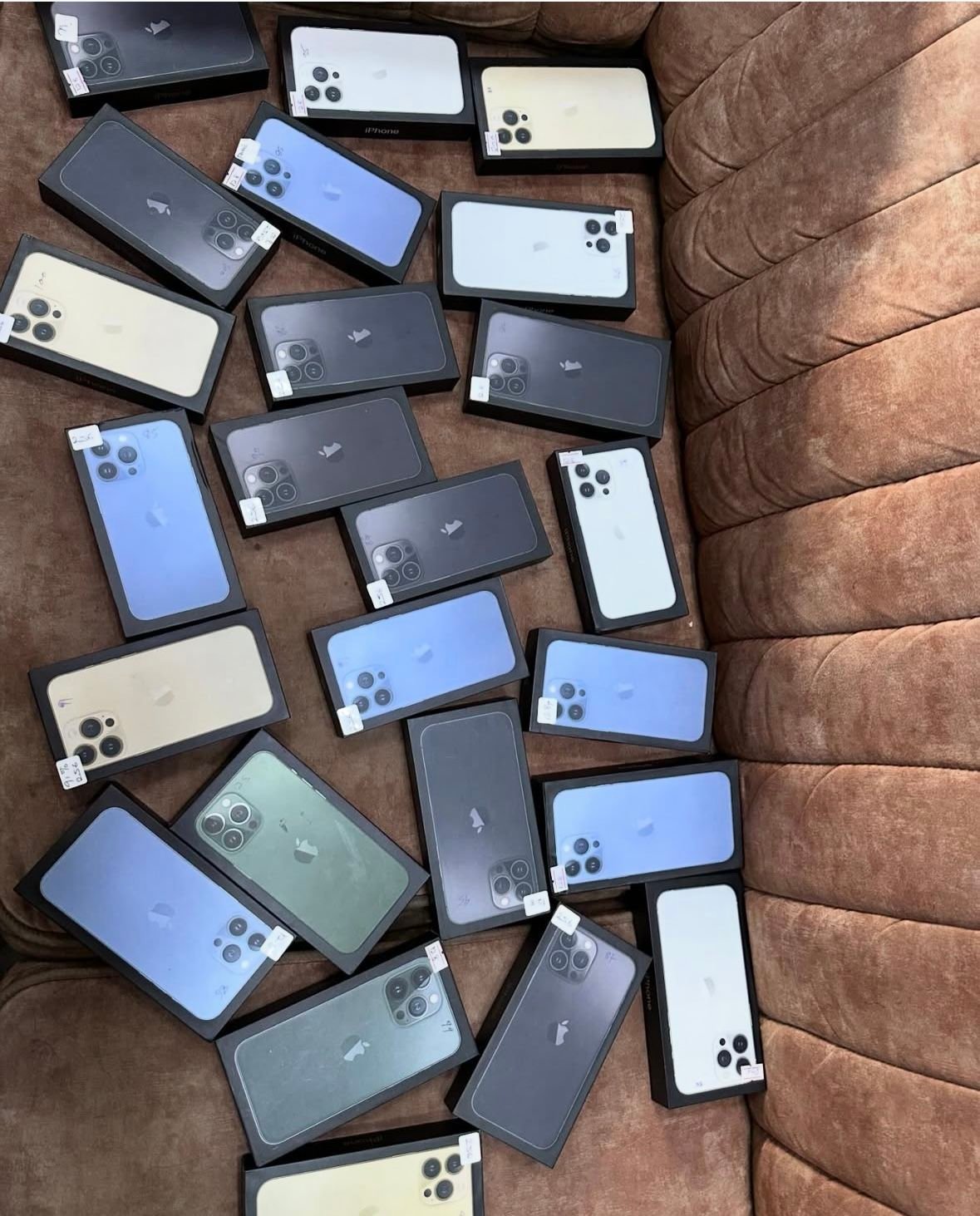 Iphones Liquidation Pallet Sales - Image 3