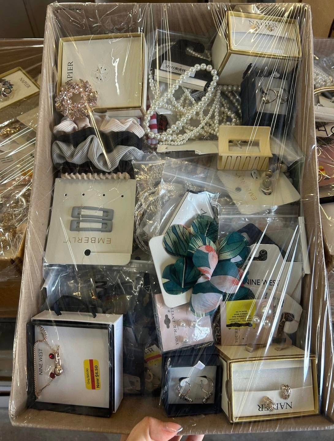 Jewelry Pallets for Sale - Image 12