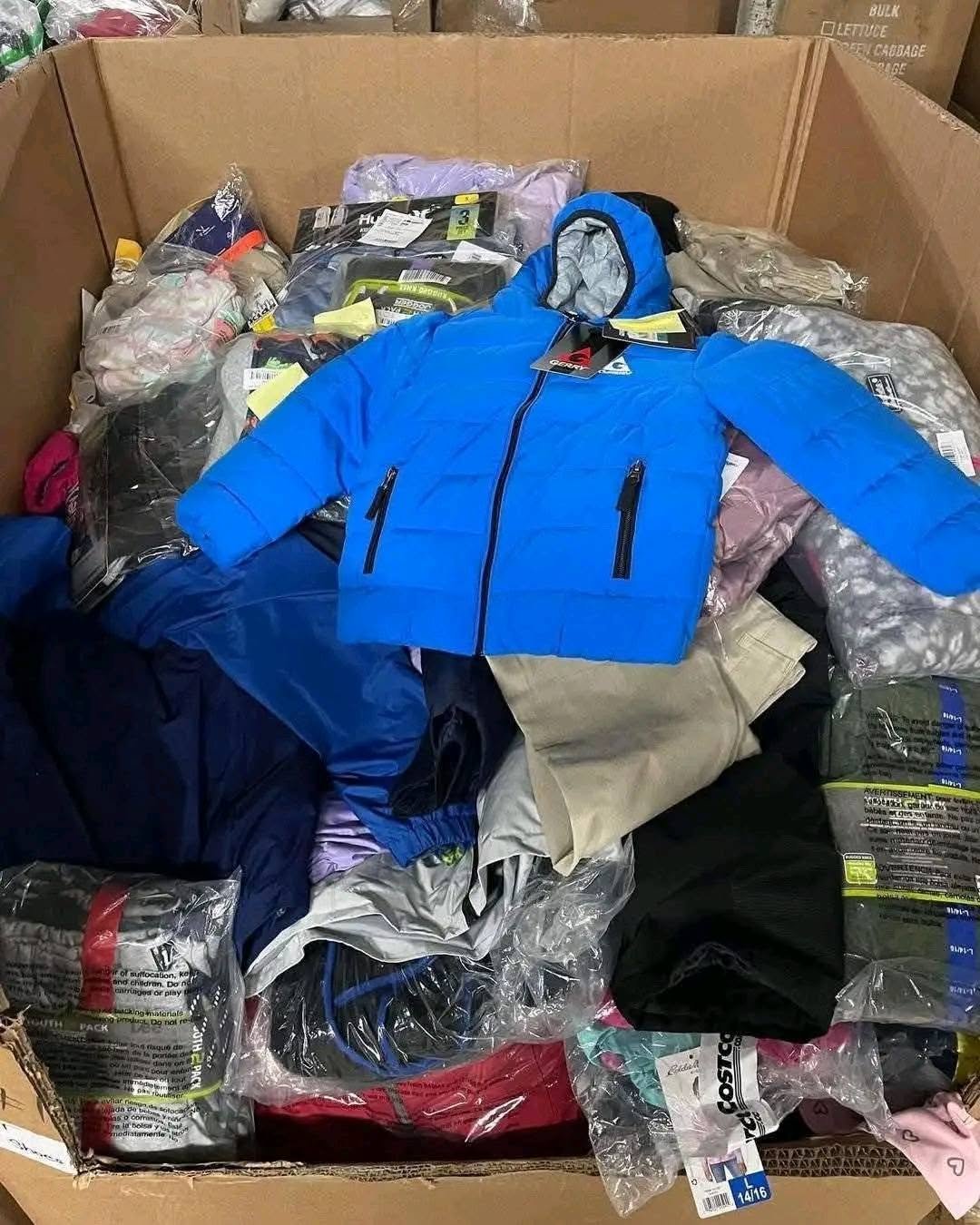 Kids Clothes Pallets - Image 7