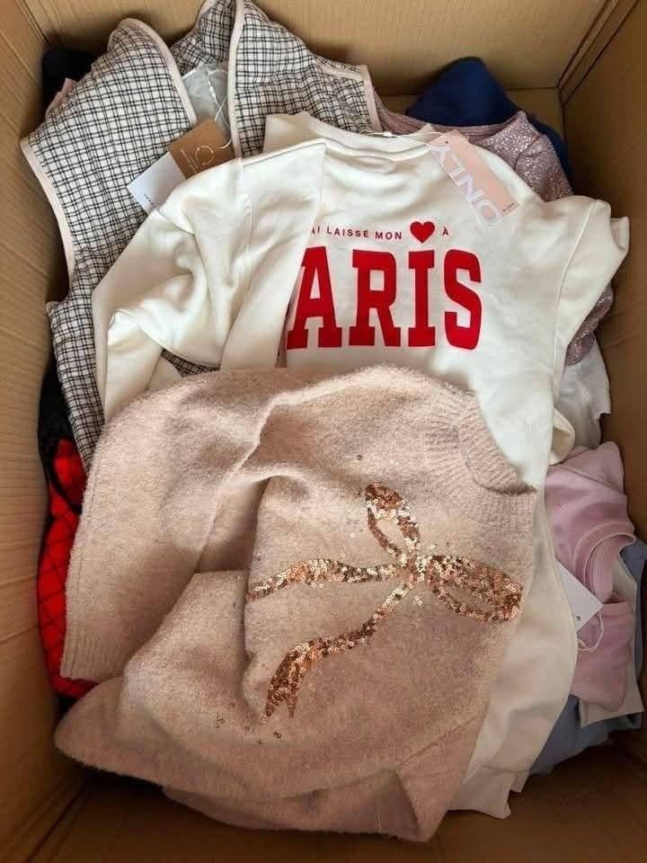 Kids Clothes Pallets - Image 11