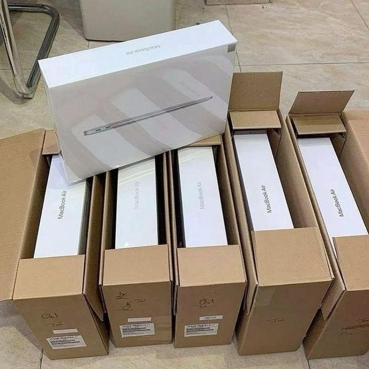 MacBook Air 2020 pallets - Image 3