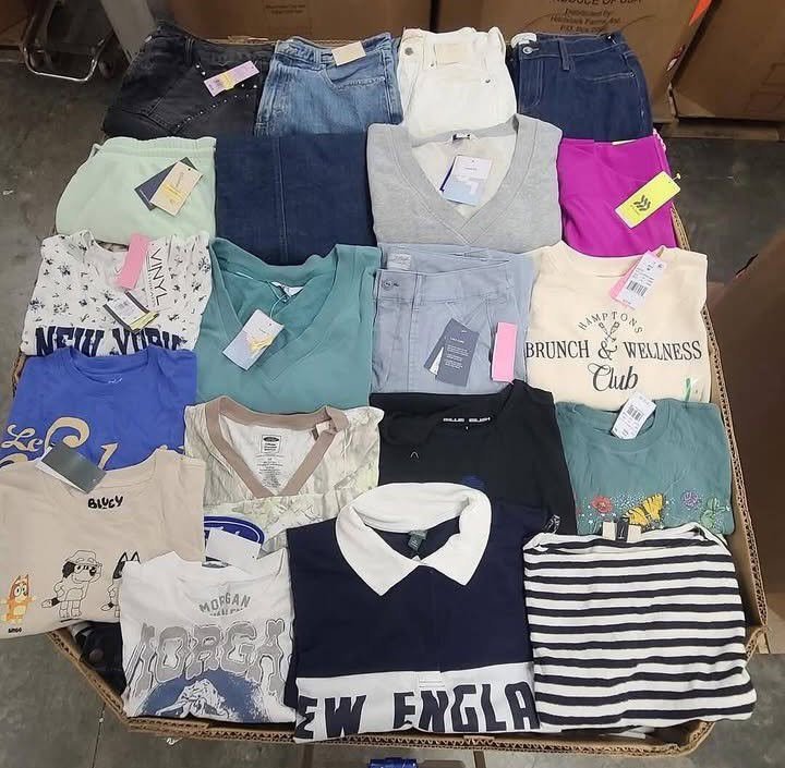 Men & Women Clothes Pallets