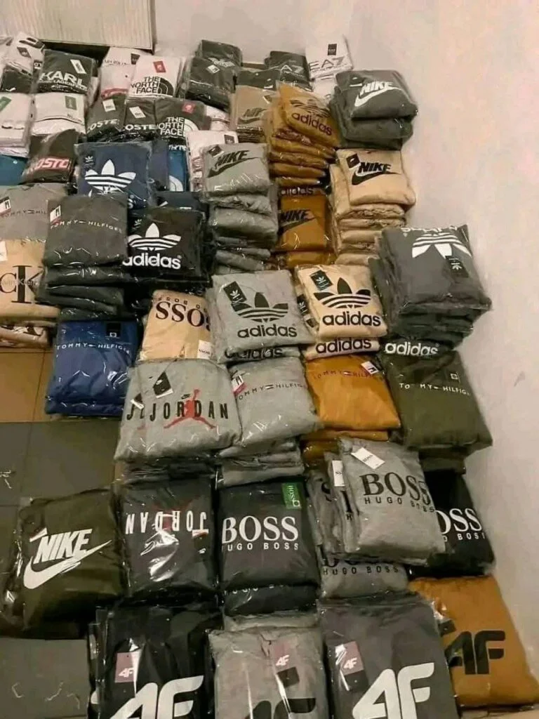 Men's and Women's Sweatshirts Pallets - Image 5