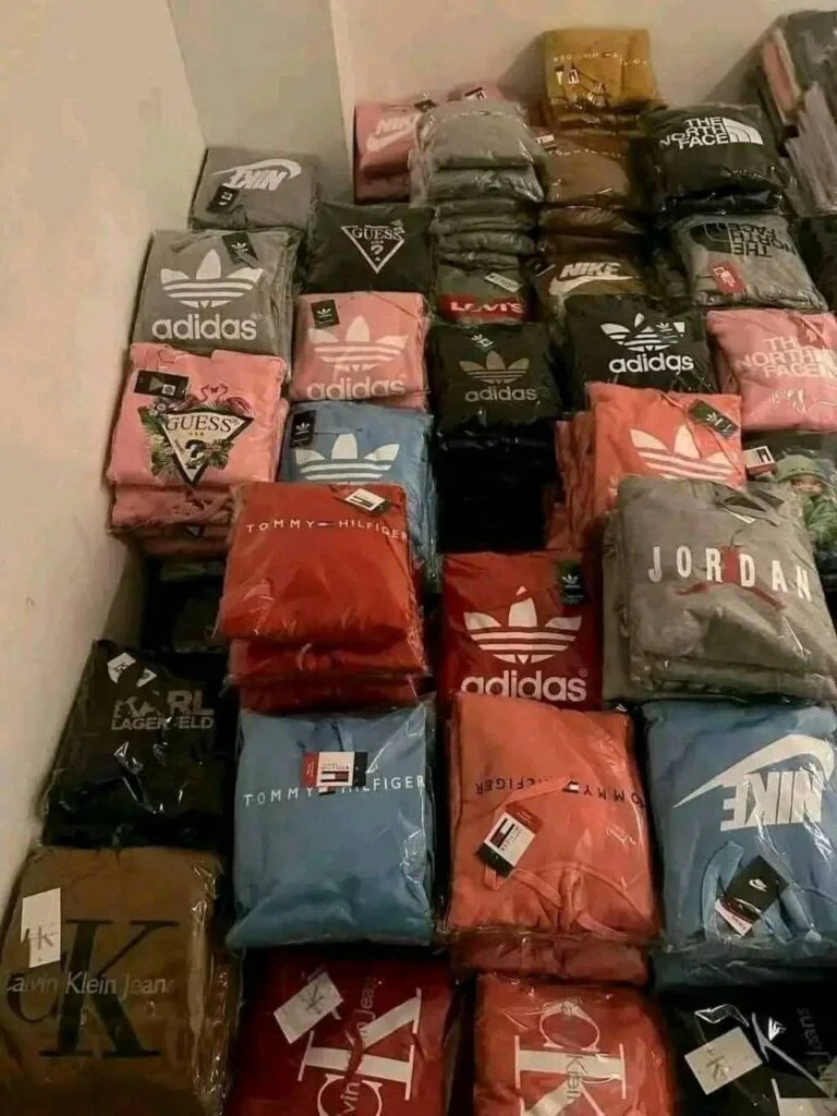 Men's and Women's Sweatshirts Pallets - Image 6