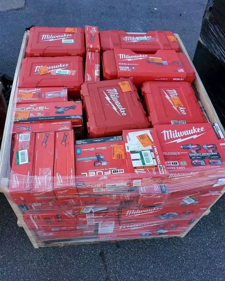 Milwaukee tool liquidation pallets - Image 4