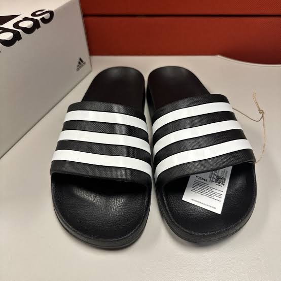 Adidas Adilette Slides Pallet - Image 4