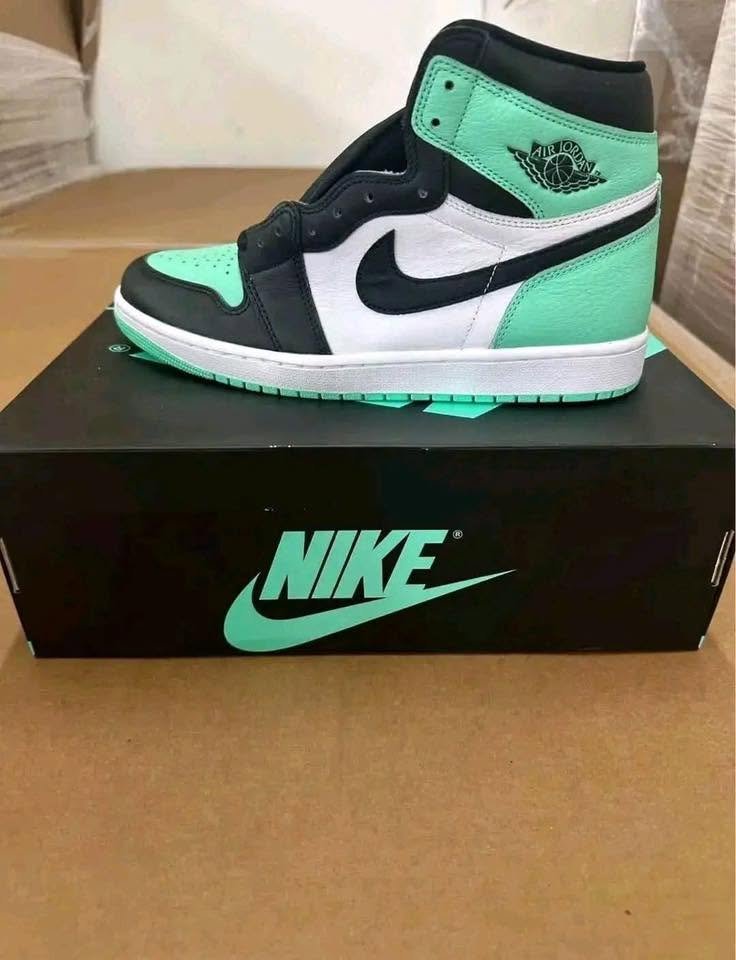Wholesale Nike Sneakers Pallets - Image 10