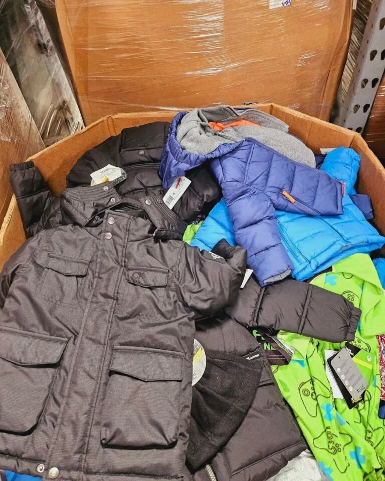 Winter Jacket Pallets - Image 11