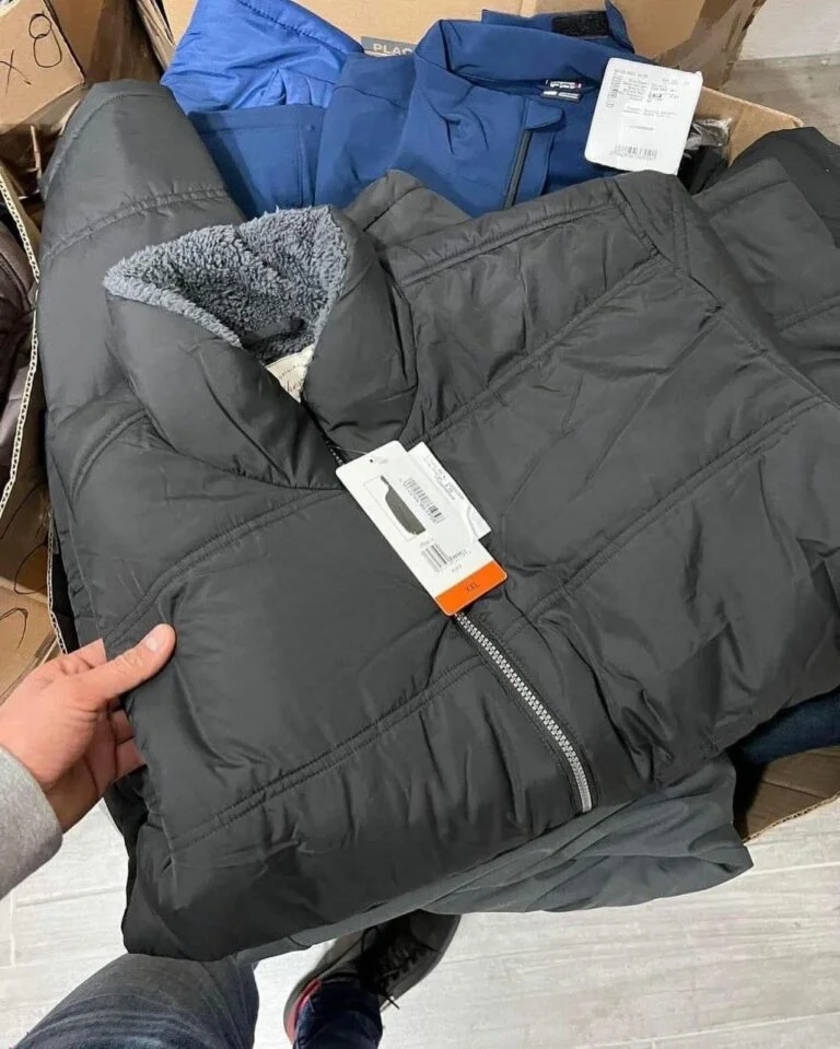 Winter Jacket Pallets - Image 12