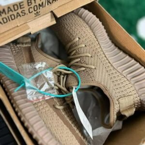 Yeezy Sneakers Pallets