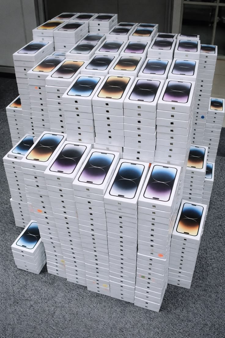 iPhone Liquidation Pallets