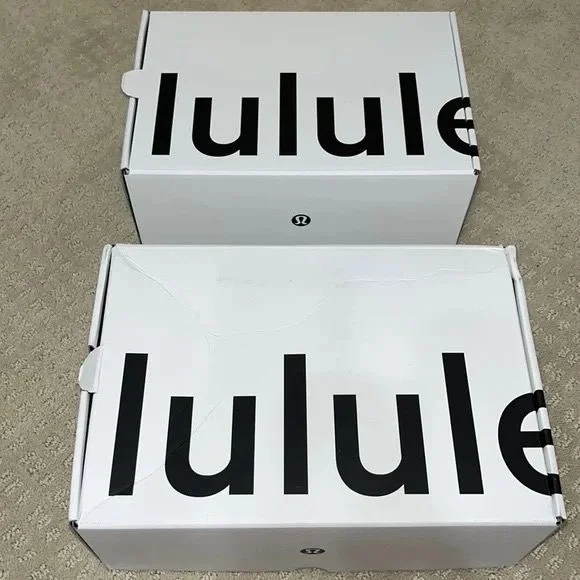 Wholesale Lululemon Shoes Pallets - Image 3