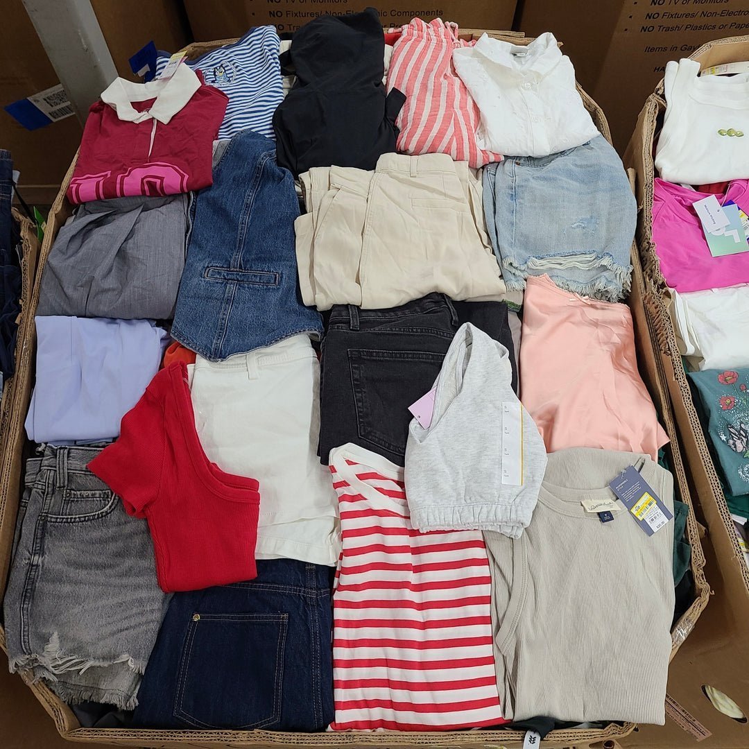 Target Women's Clothing Pallets - Image 9
