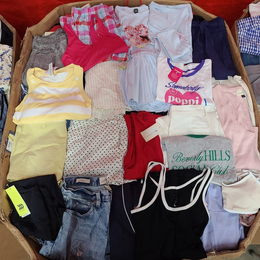 Target Women's Clothing Pallets - Image 5
