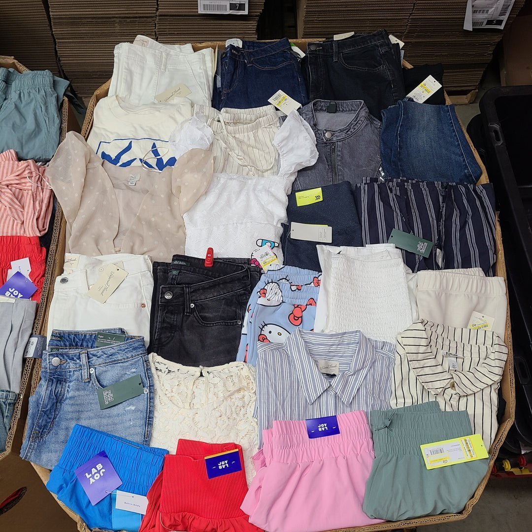 Target Women's Clothing Pallets - Image 3