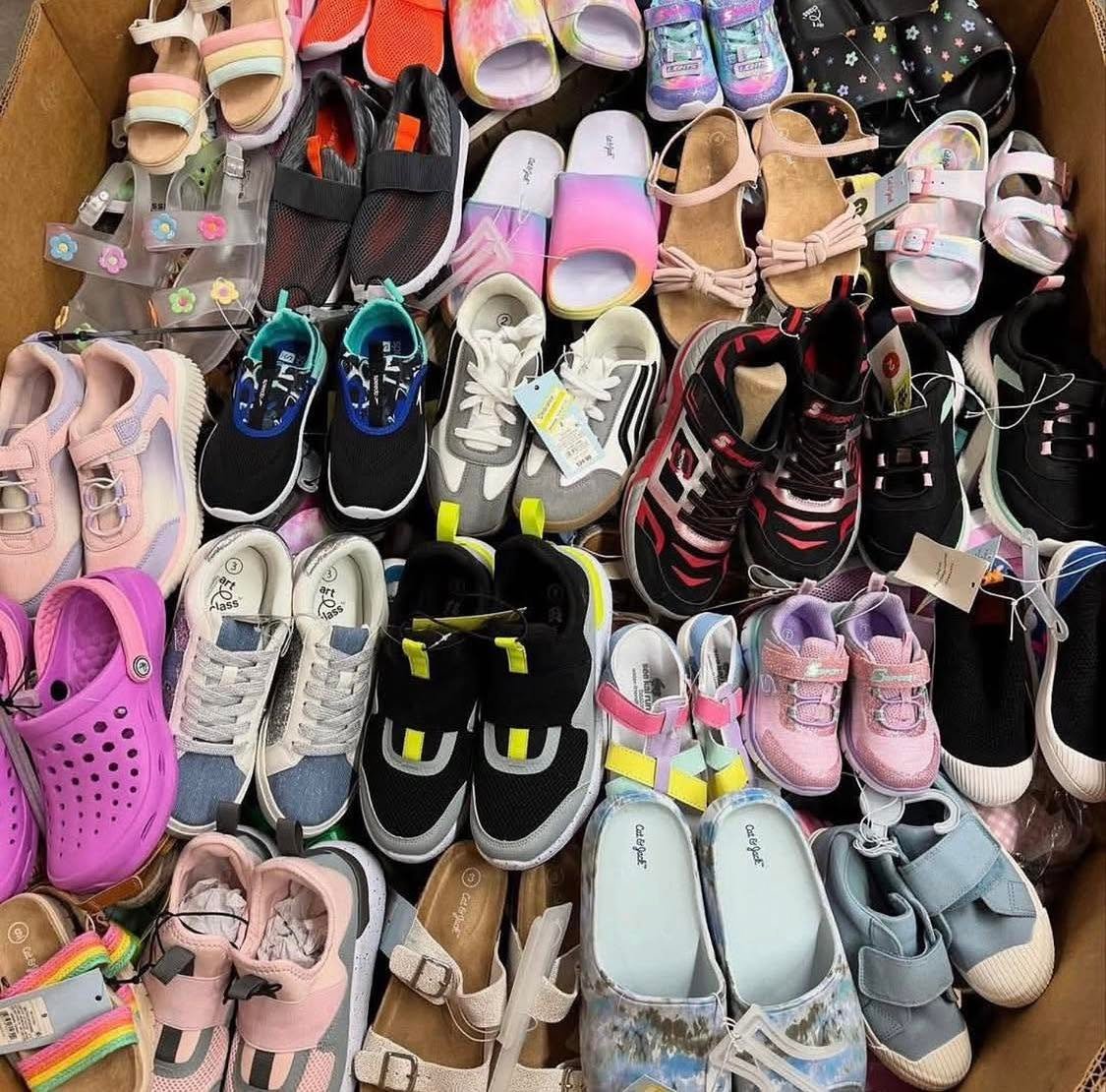 Kids Shoes Pallets - Image 3