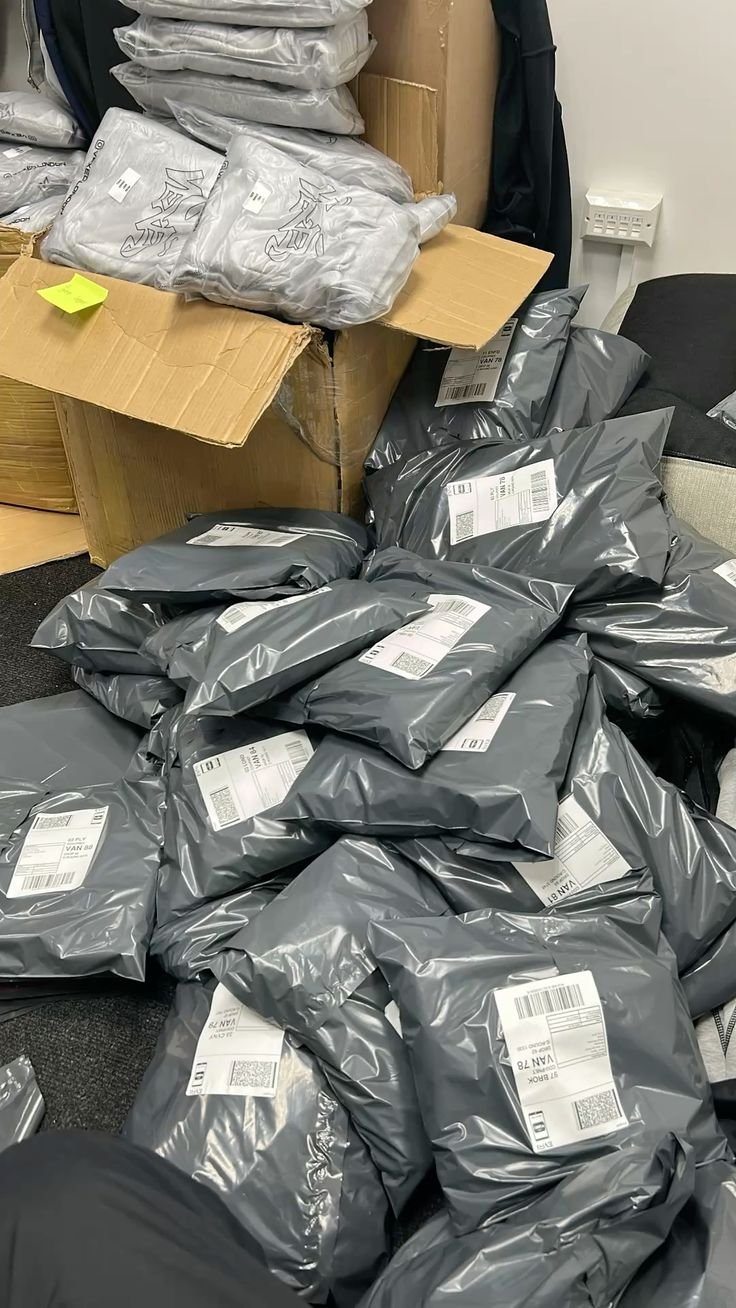 Lululemon pallets for sale - Image 6