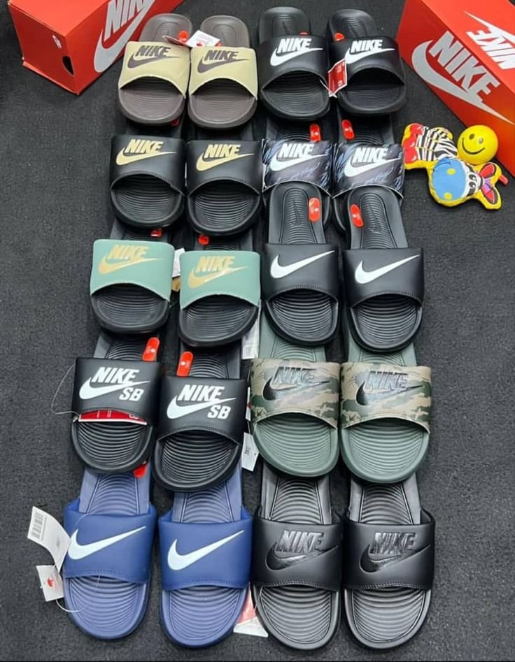 Nike Slides Pallet - Image 3