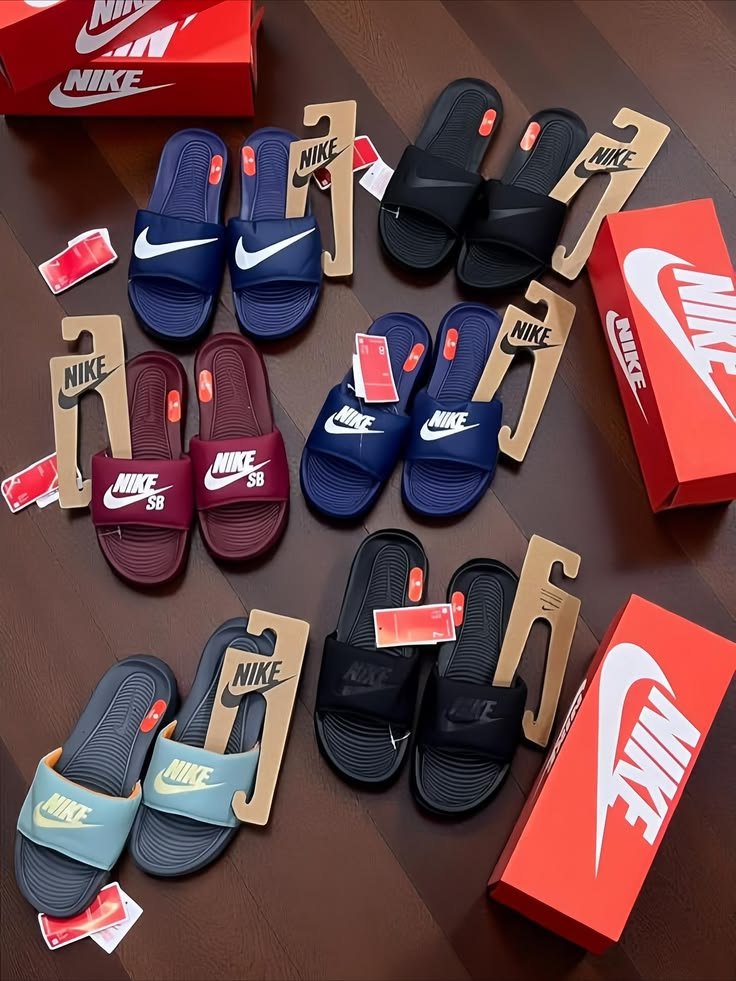 Nike Slides Pallet - Image 2