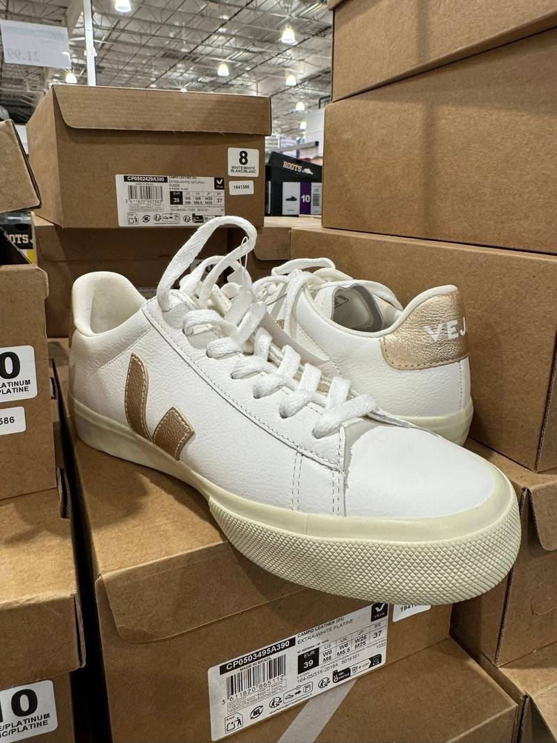 Veja Shoes Liquidation Pallets - Image 7
