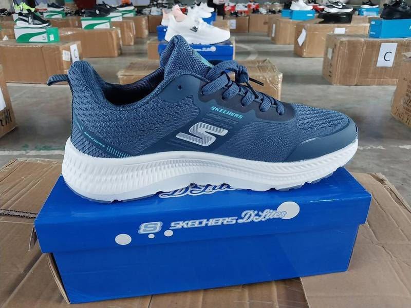 Wholesale Tennis Shoes Pallets - Image 5