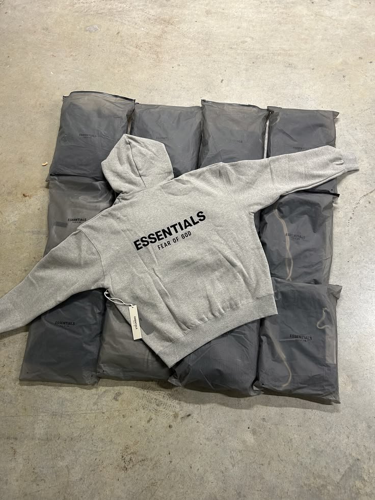 Essentials Hoodie Pallets - Image 4