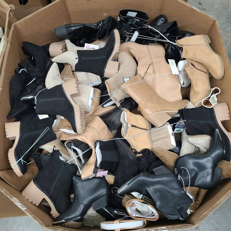 Women’s Boots Overstock Pallets - Image 2