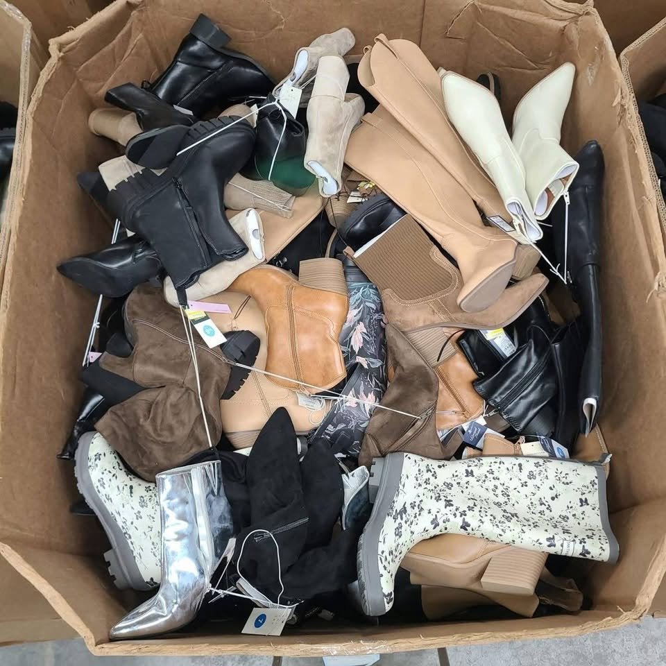 Women’s Boots Overstock Pallets - Image 6