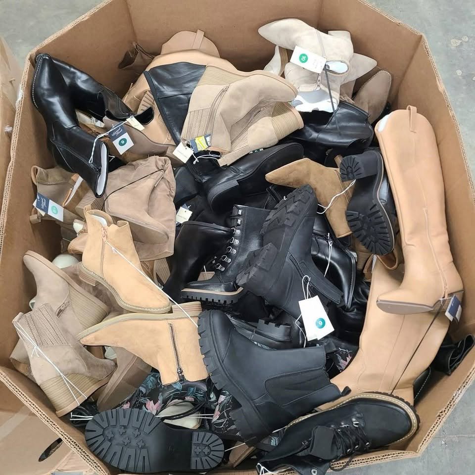 Women’s Boots Overstock Pallets - Image 9