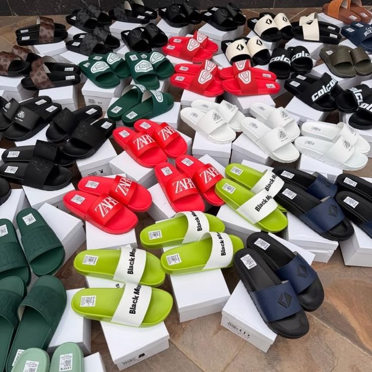 Wholesale Mixed Branded Slides Pallets